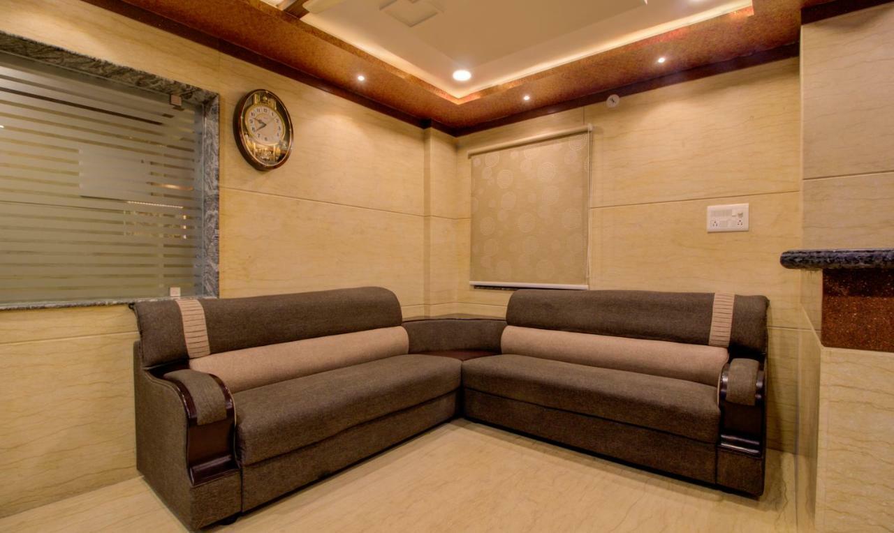 Отель Treebo Sls Grand Тирупати Экстерьер фото
